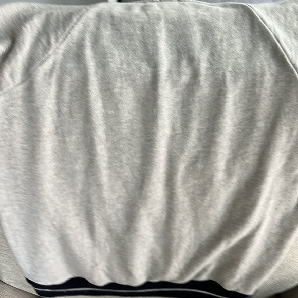 J crew medium sweater/Crewneck - Picture 3 of 3